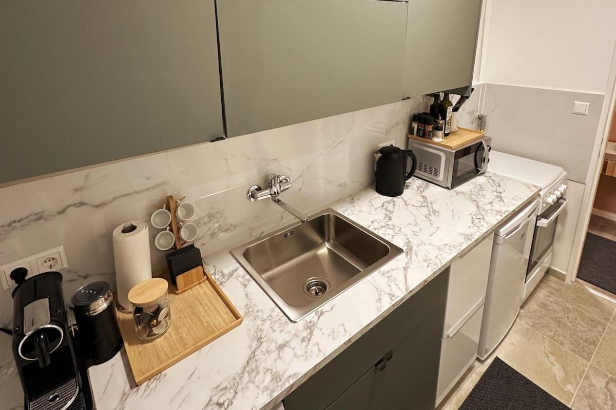 Appartement Gemuetliches In Neukoelln - Privat Parkplatz *