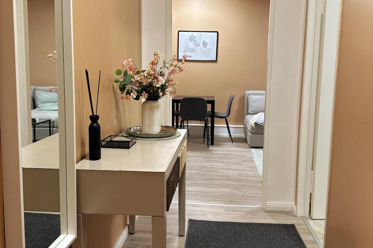 Appartement Gemuetliches In Neukoelln - Privat Parkplatz