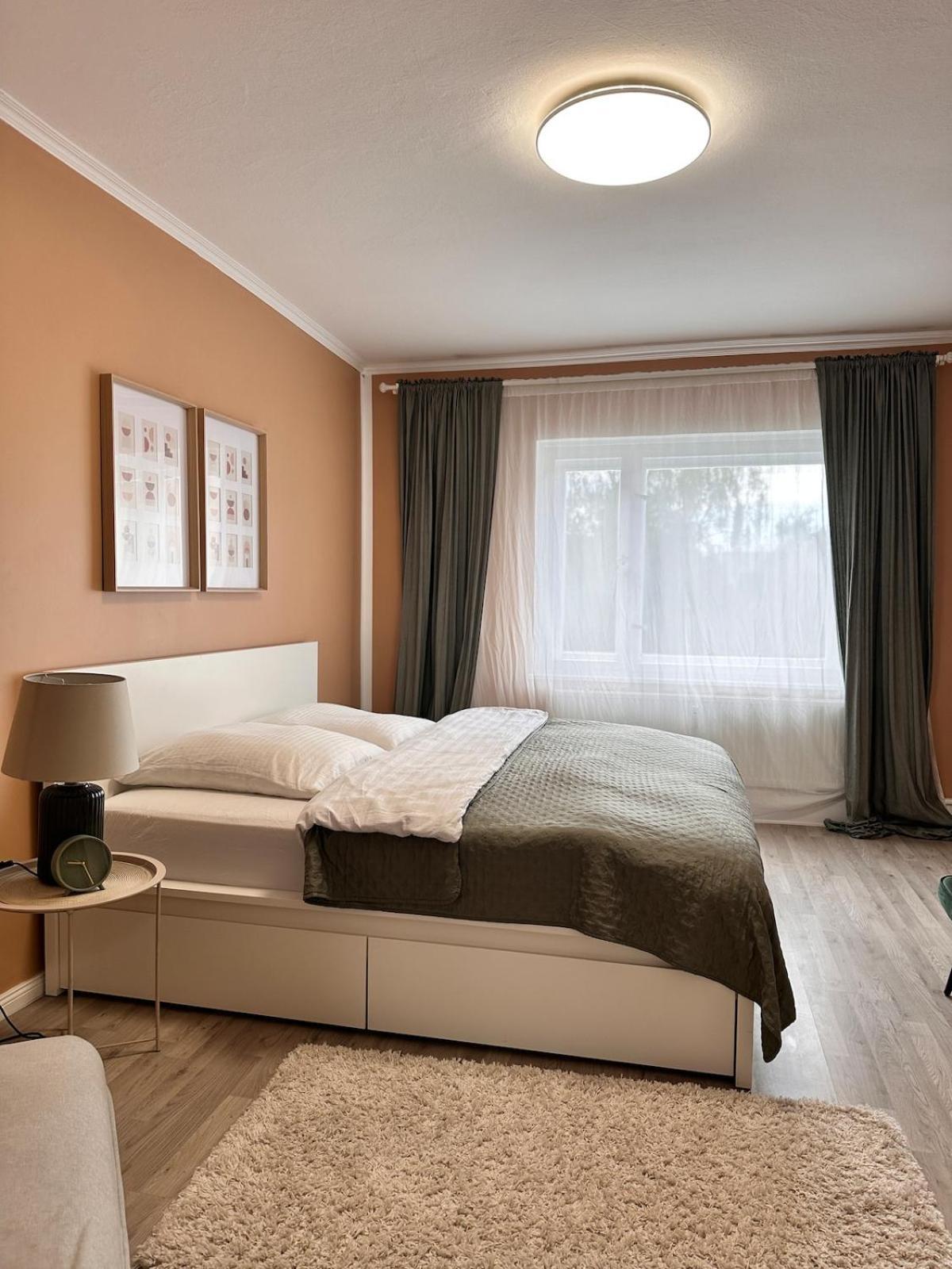 Appartement Gemuetliches In Neukoelln - Privat Parkplatz